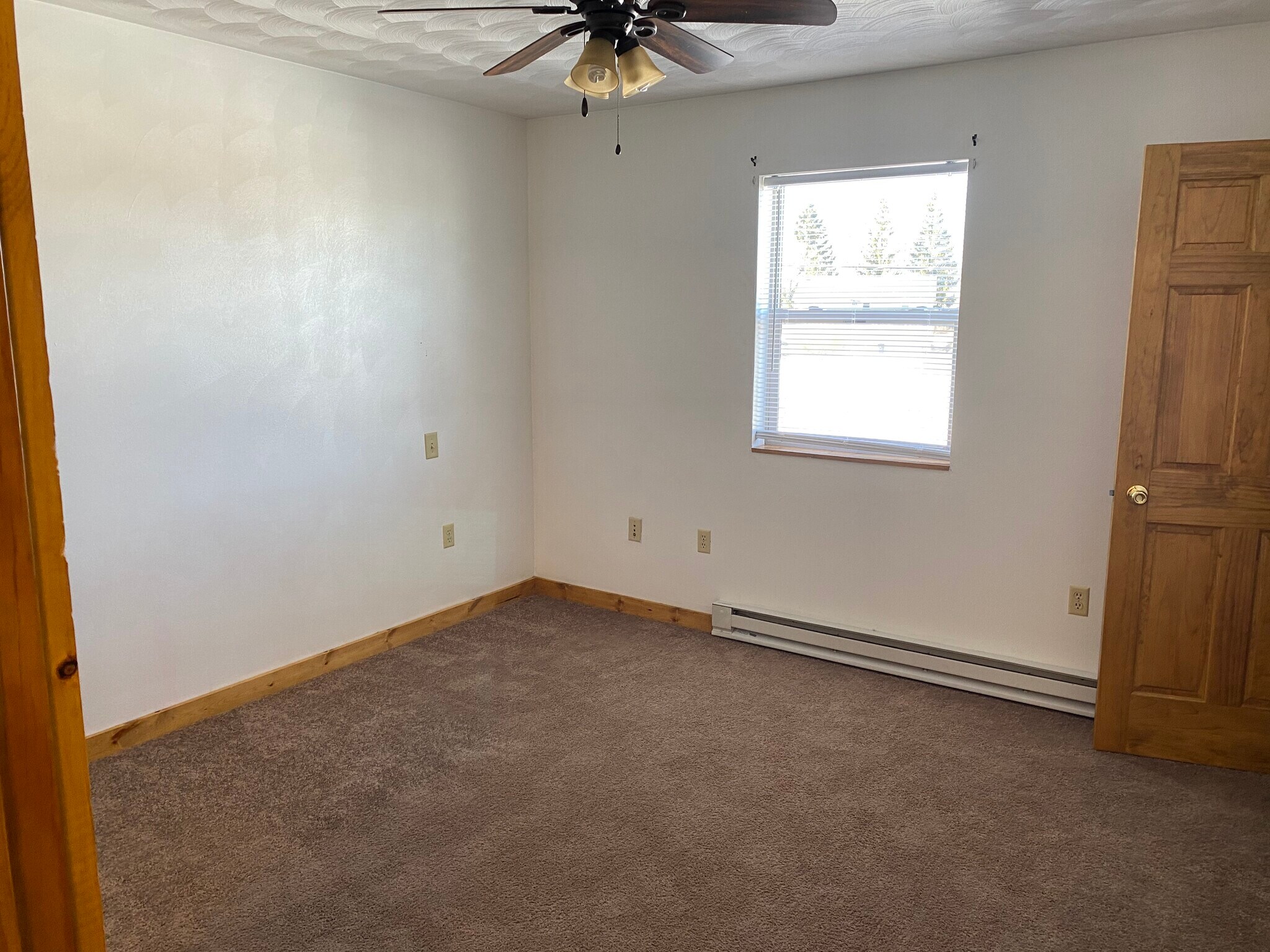 2nd bedroom - 1073 Lakeshore