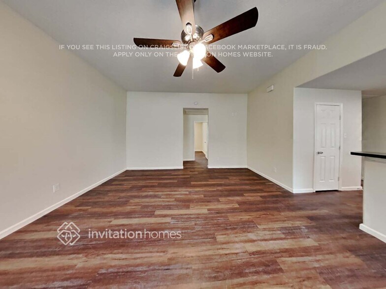 Building Photo - 8563 Chaletford Dr