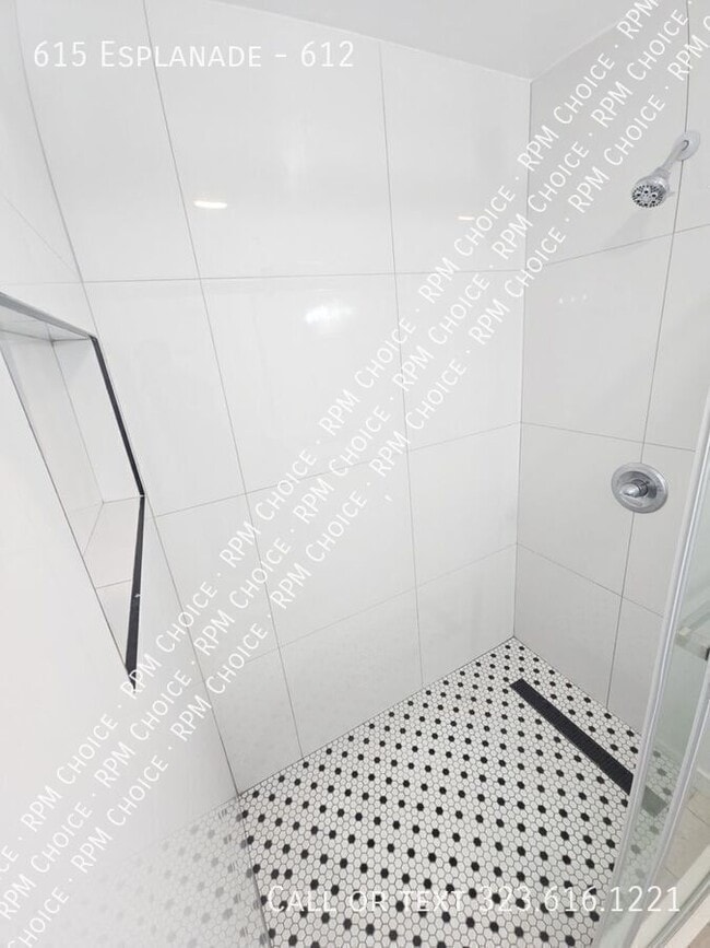 Building Photo - 615 Esplanade-612