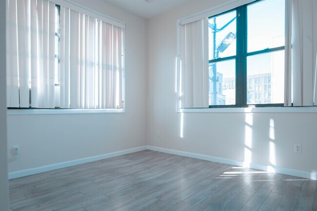 Building Photo - 4000 Bergenline Ave