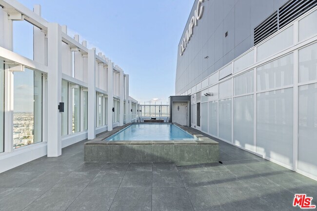 Building Photo - 230 W Olympic Blvd