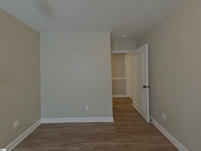 Building Photo - 114 Mistwood Ln