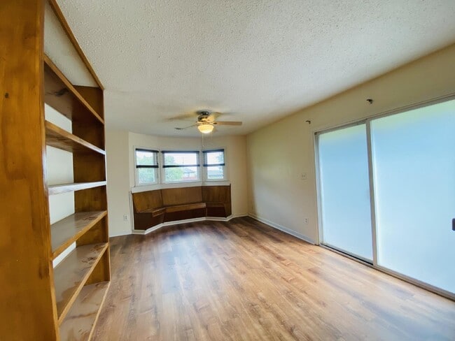 Building Photo - "Spacious 3-Bedroom Retreat with 2 Full Baths in Peaceful Meridianville!"