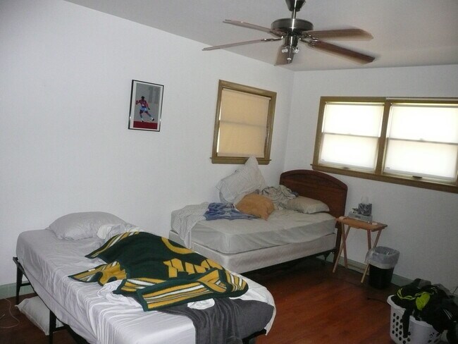 Building Photo - 2909 S 76th St