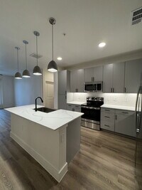 Building Photo - 3850 Double Oak Ave