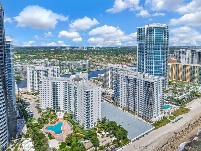 Building Photo - 3001 S Ocean Dr