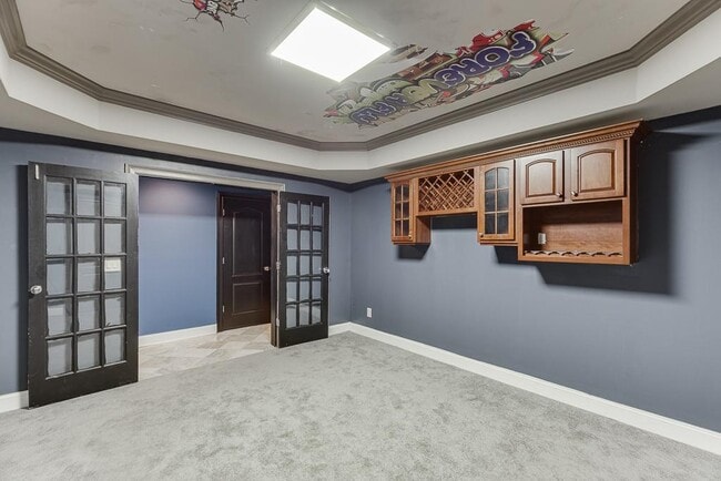 Building Photo - 940 Chateau Forest Rd