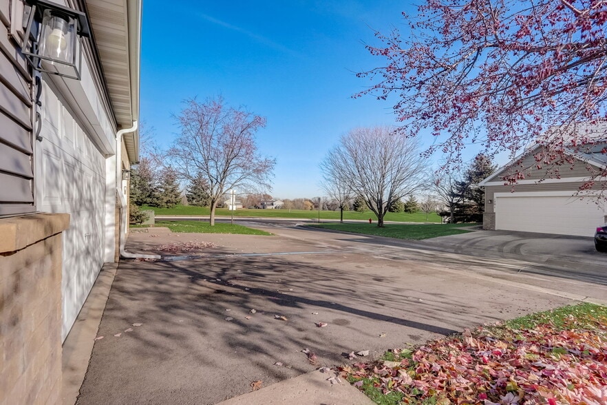 Building Photo - 1222 Bergmann Dr