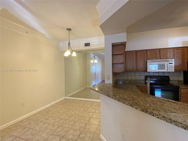 Building Photo - 9825 Baywinds Blvd