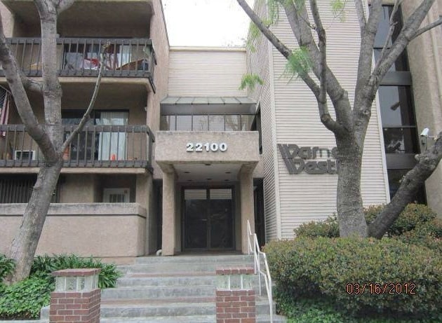 Building Photo - 22100 Burbank Blvd