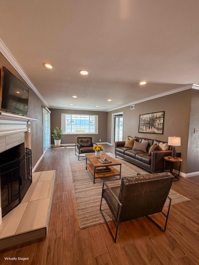 Building Photo - FULLERTON Single-Story POOL Home 4bed/2bath