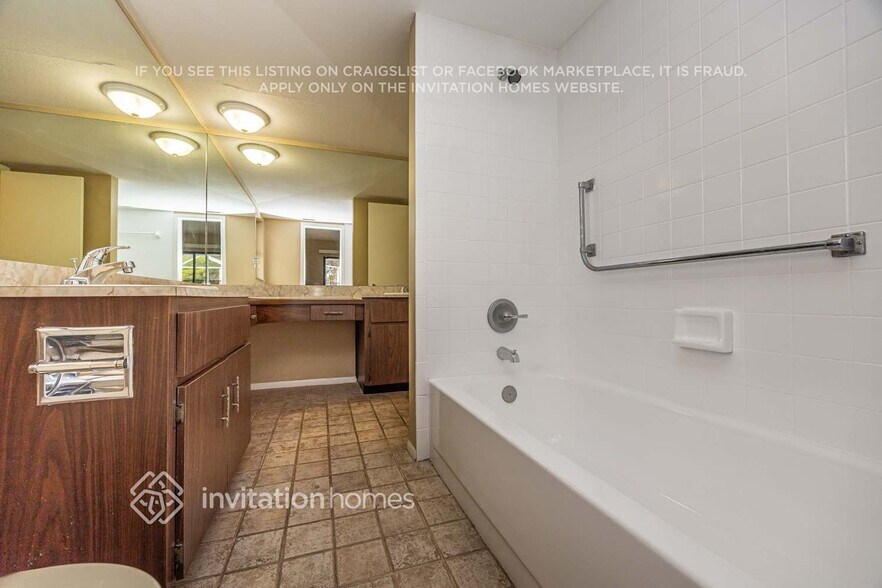 Building Photo - 7023 Bramblewood Dr