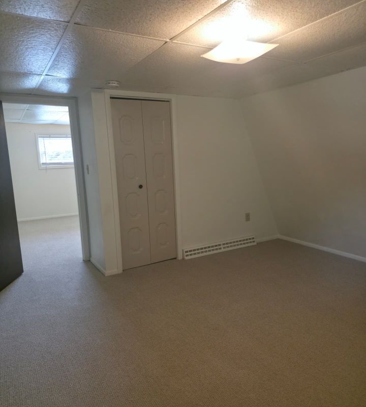 Building Photo - 74 Schuler St