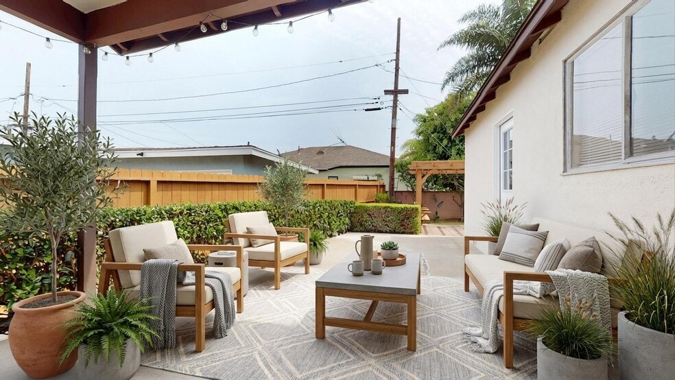 Building Photo - 18138 S Dalton Ave