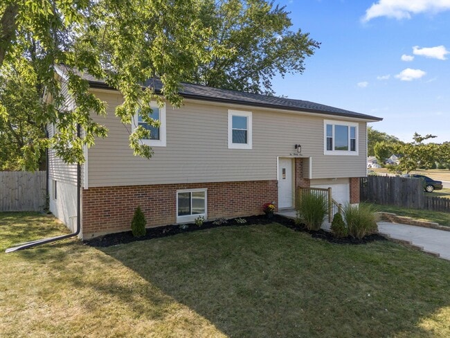 Building Photo - 299 Lombard Rd