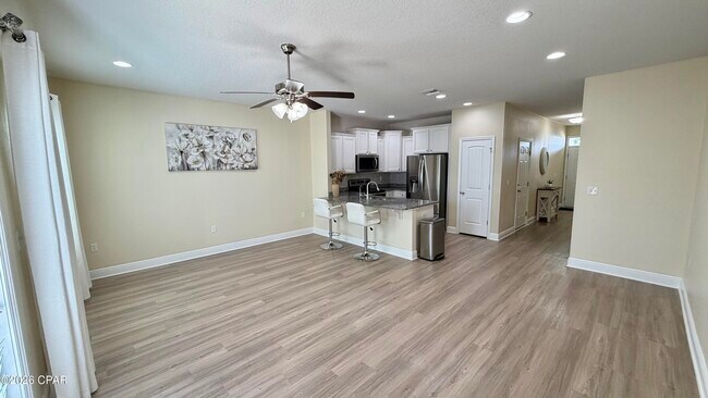 Building Photo - 7520 Shadow Lake Dr