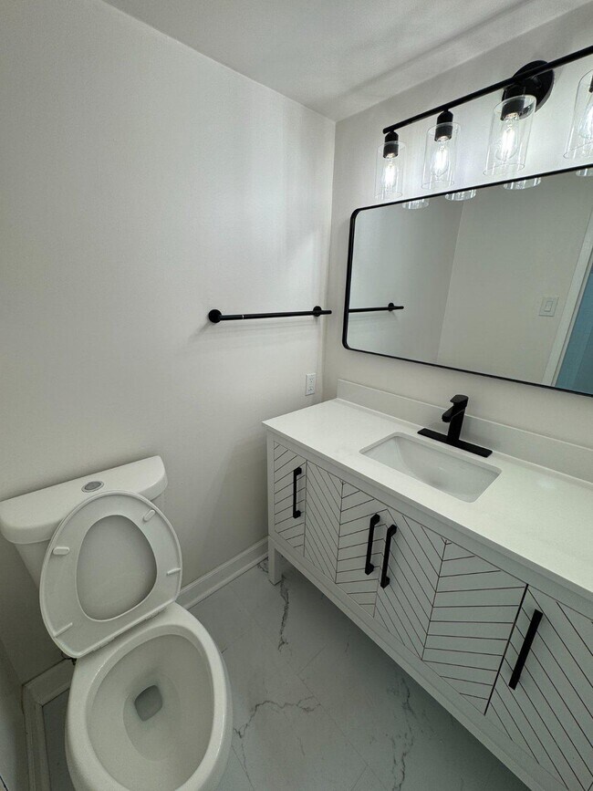 Building Photo - 1836 Metzerott Rd