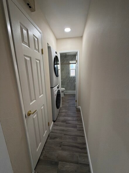Hallway - 1565 Mendocino Dr