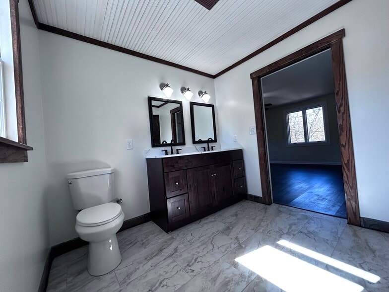 Building Photo - 3700 Cairnbrook Ct