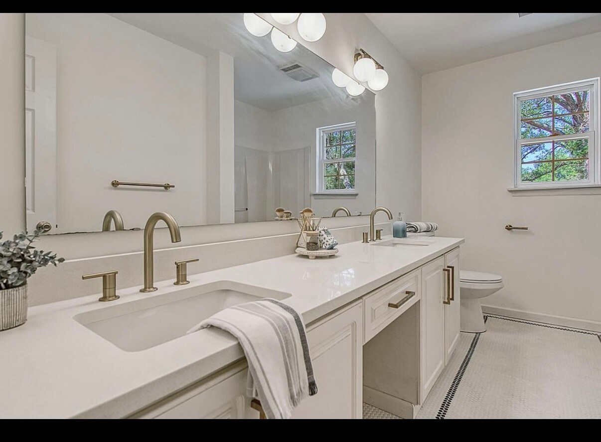 Building Photo - 4350 Waterview Cir