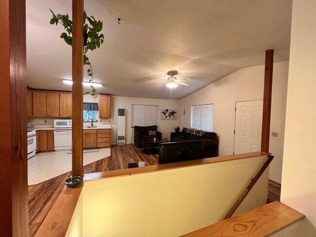 Building Photo - 21896 Fallview Dr