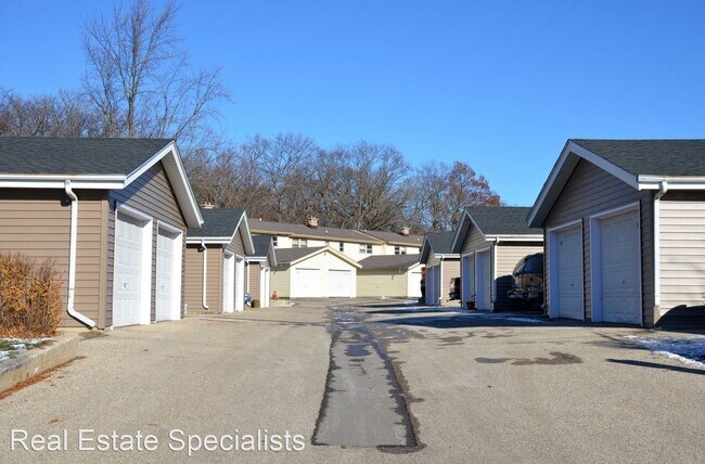 Building Photo - 609-667 Ridgeway Dr