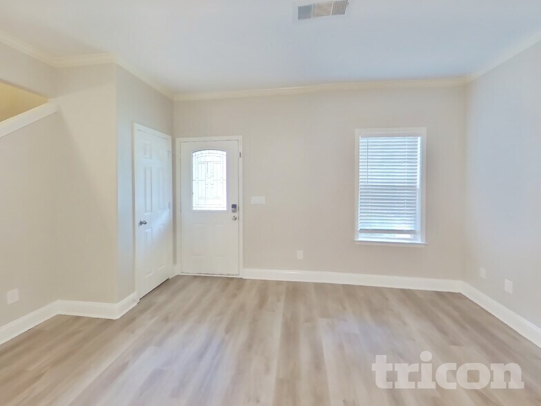 Building Photo - 184 Village Park Dr