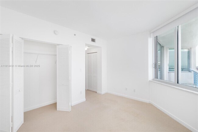 Building Photo - 335 S Biscayne Blvd