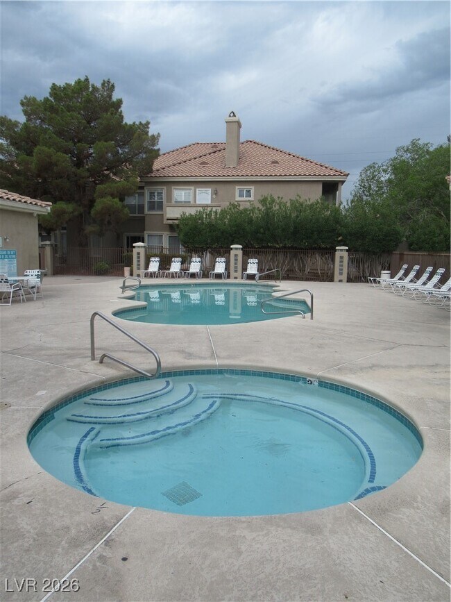 Building Photo - 5125 W Reno Ave