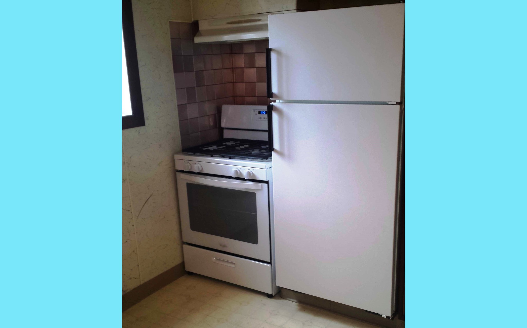 SELF-CLEANING RANGE AND REFRIGERATOR - 8 Jay St