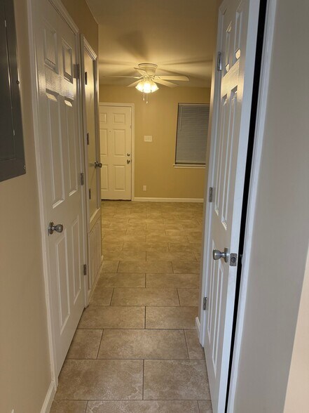 Building Photo - 4832 Finch St