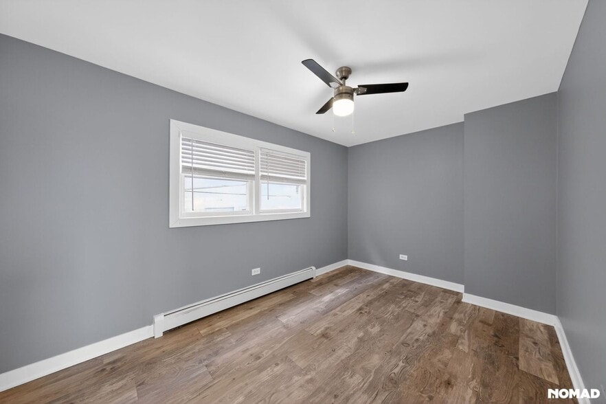 Building Photo - 7249 W Belmont Ave