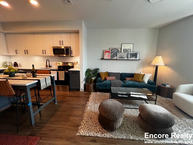 Building Photo - 80 Rugg Rd