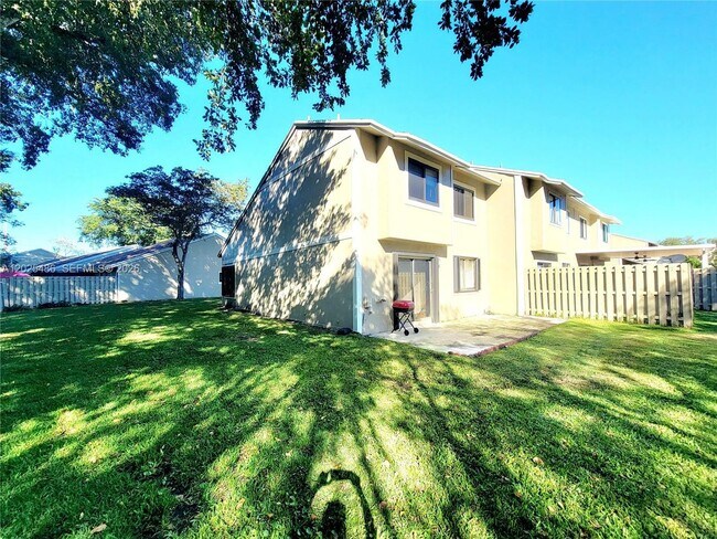 Building Photo - 3504 NW 111th Ave