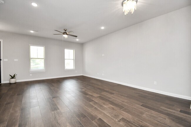 Building Photo - 6026 Dark Kite Trl