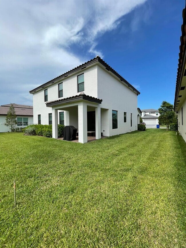 Building Photo - 3265 Dunning Dr