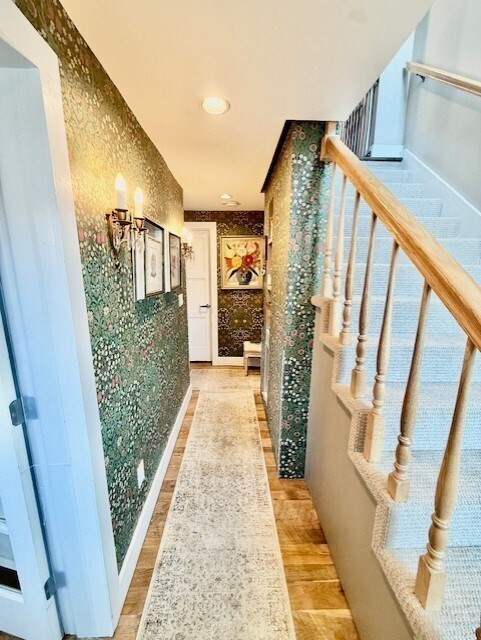 Building Photo - 480 Commercial St