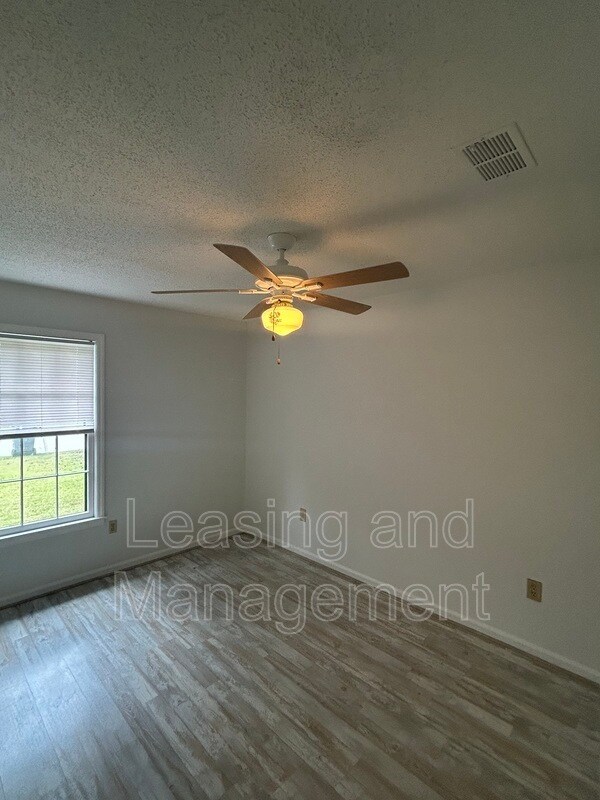 Building Photo - 7744 Rosin Dr