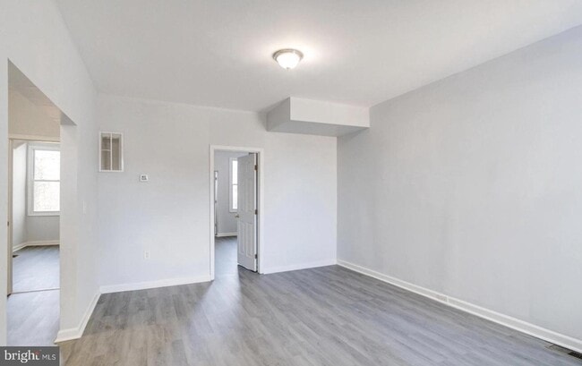 Building Photo - 3007 Oakley Ave