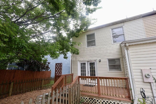 Building Photo - 1512 Lakeview Ave