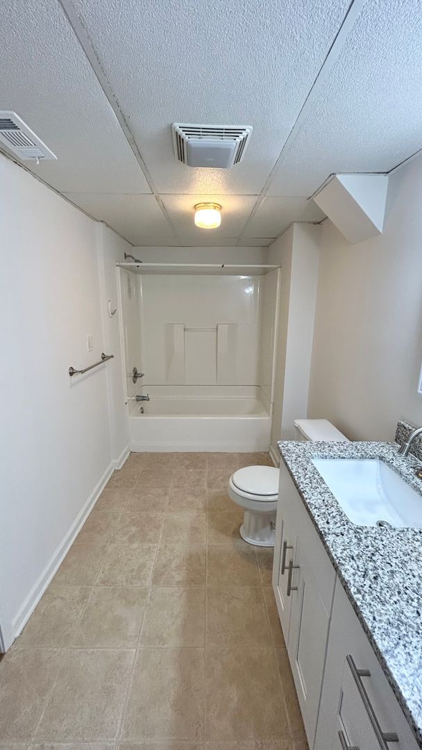 Building Photo - 1476 Lively Ridge Rd NE
