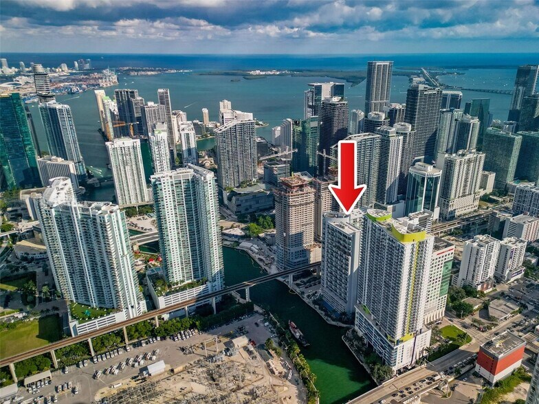 Building Photo - 690 SW 1st Ct