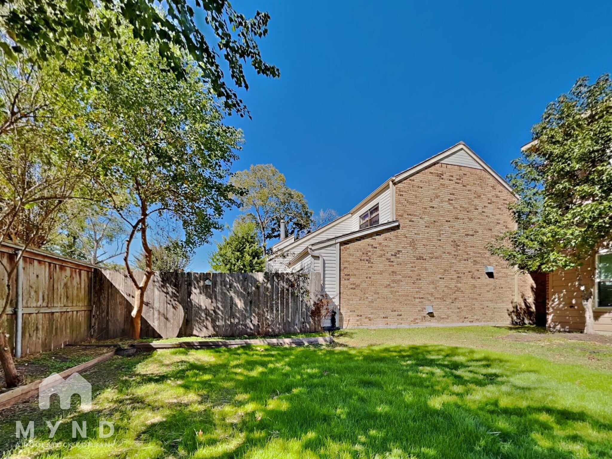 Building Photo - 1746 Cloister Dr