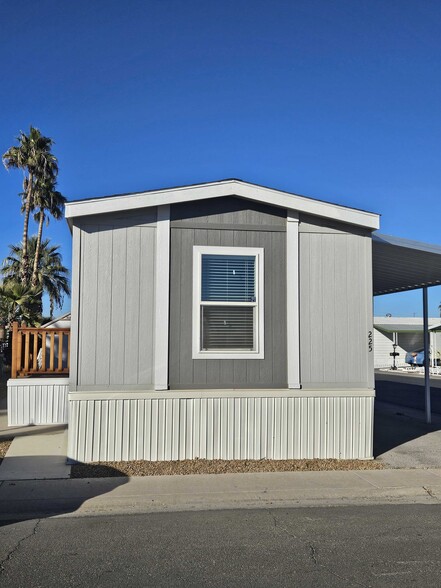 Building Photo - 2627 S Lamb Blvd