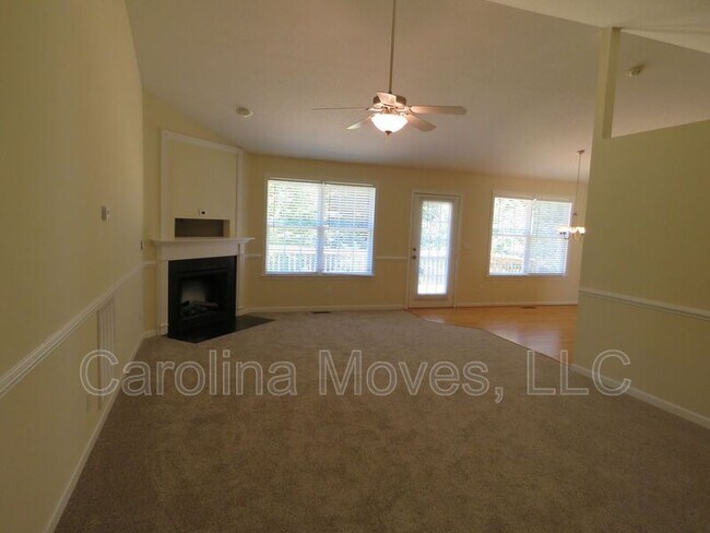 Building Photo - 22 Cunningham Cir
