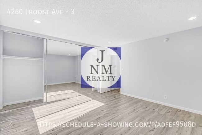 Building Photo - Beautiful 1 Bedroom + 1 Bath + Private Patio