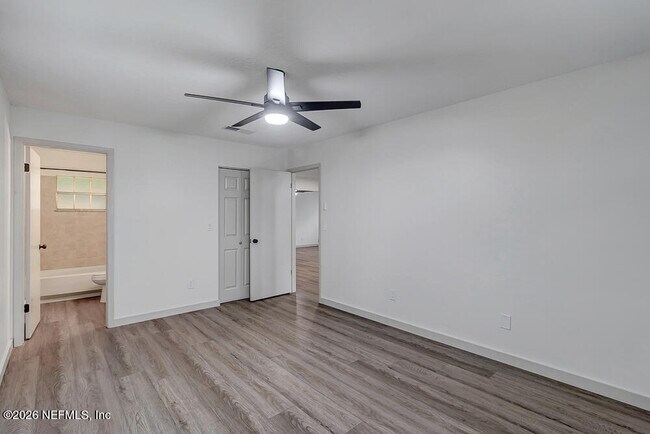 Building Photo - 407 Cassandra Ln