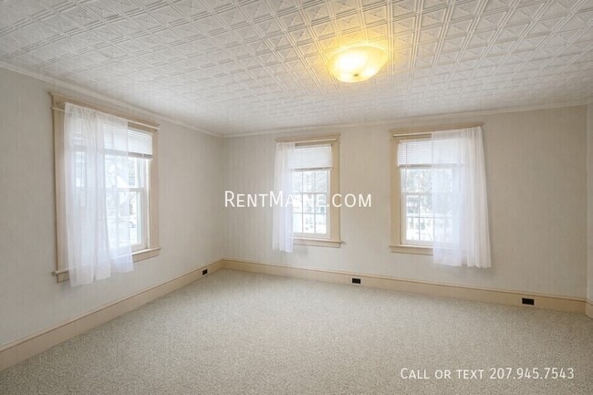 Building Photo - 148 Essex St