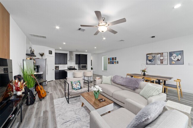 Building Photo - 12315 Churchill downs Dr