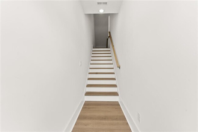 Building Photo - 3575 Overlook Rd NW